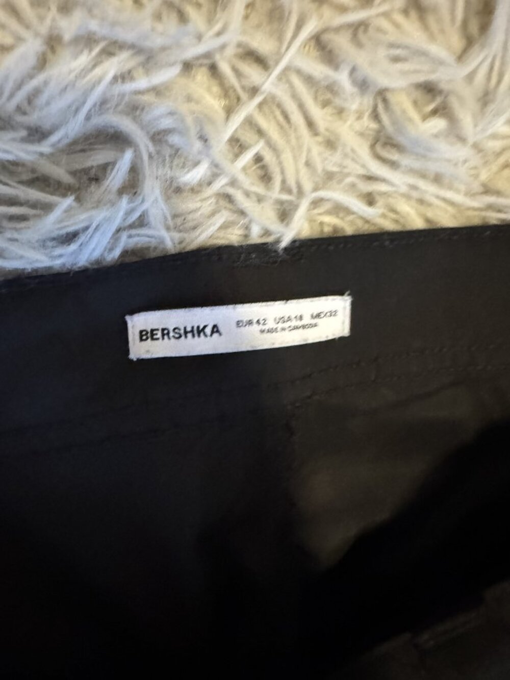 Bershka Black Cargo Pants - Picture 3 of 3